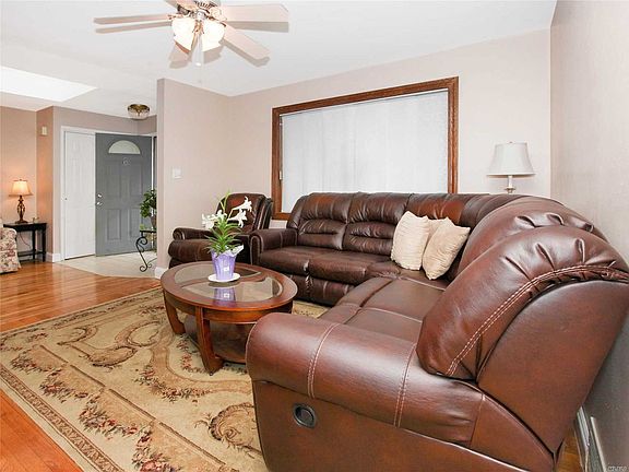 4th image of 6 Birch Ave E