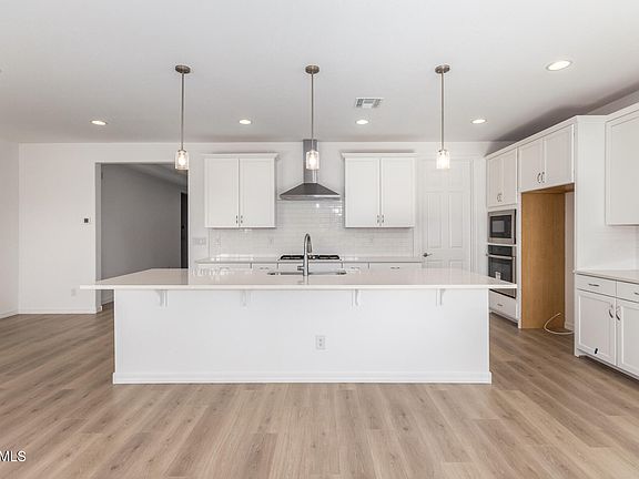3rd image of 40211 W MICHAELS Drive
