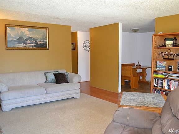 3rd image of 5915 134th Pl NE