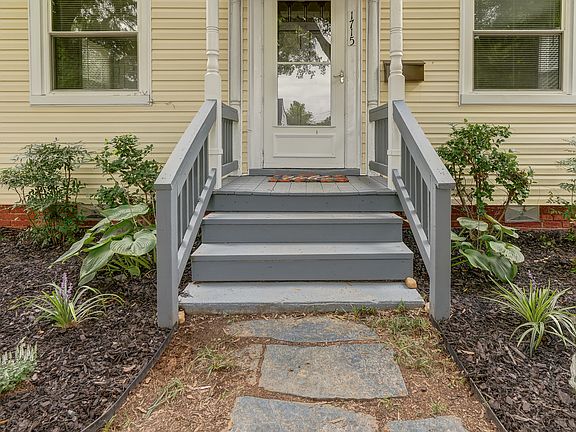3rd image of 1715 Carter St