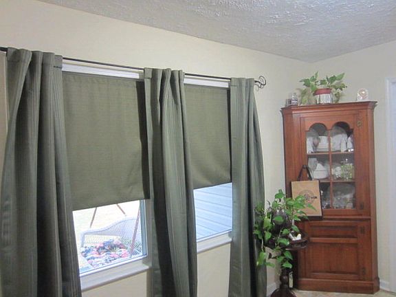 4th image of 1324 Carolina St