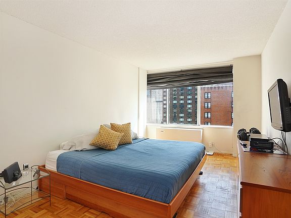 2nd image of 61 W 62nd St APT 24F