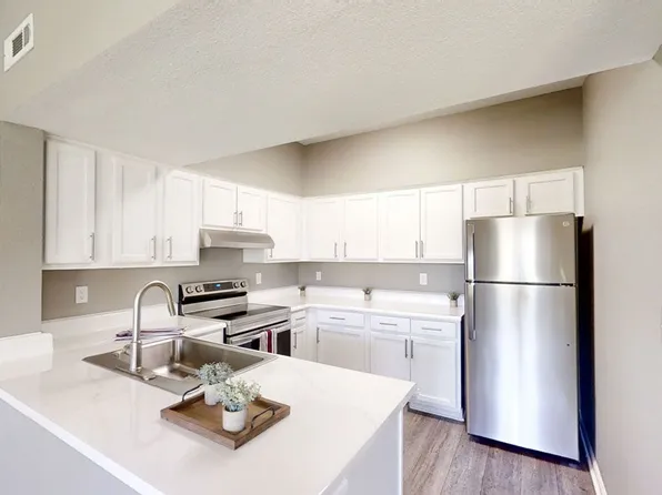 Harbin Pointe Apartment Homes