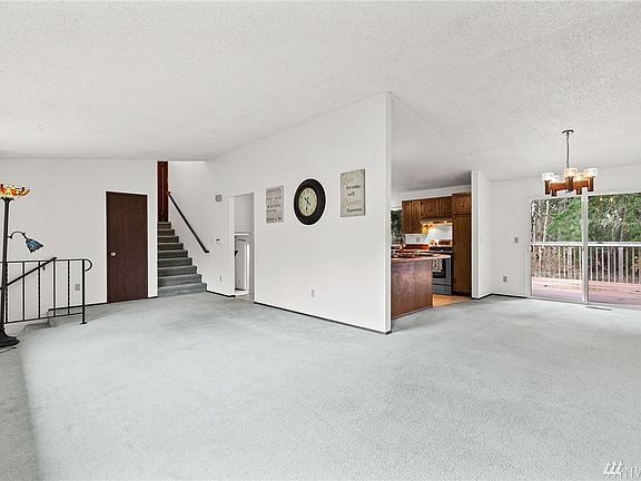 4th image of 18810 SE 292nd Pl
