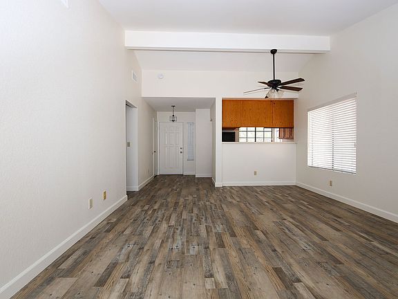 4th image of 672 Paulson Dr