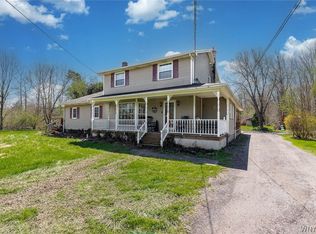 5458 Murphy Rd, Lockport, NY 14094