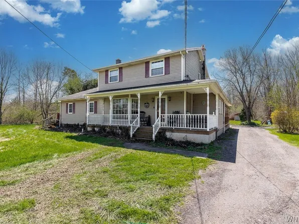 5458 Murphy Rd, Lockport, NY 14094