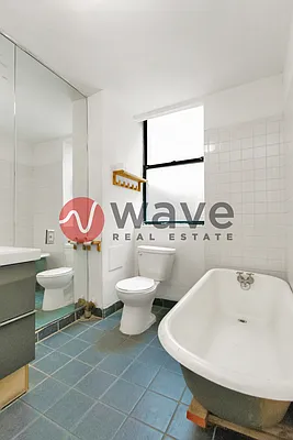 Rented by Wave Real Estate Group | media 14