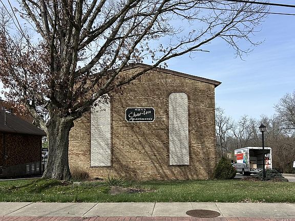 2nd image of 6211 Cheviot Rd