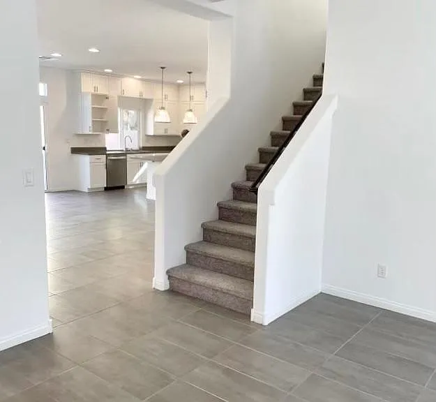 9747 Hawk Crest St — Photo 5