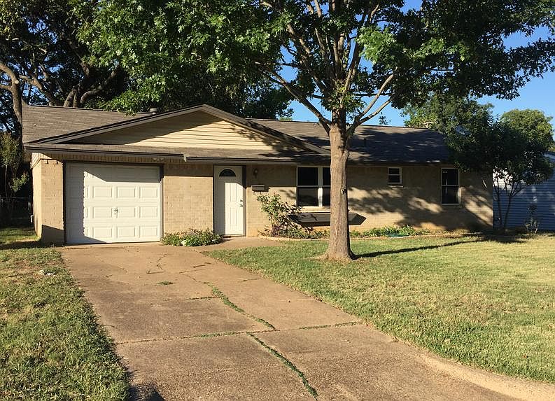 1st image of 1106 Glenn Dr