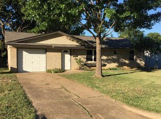 1106 Glenn Dr, Euless, TX 76039