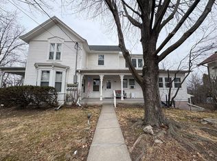 908 E Washington St #2, Iowa City, IA 52240