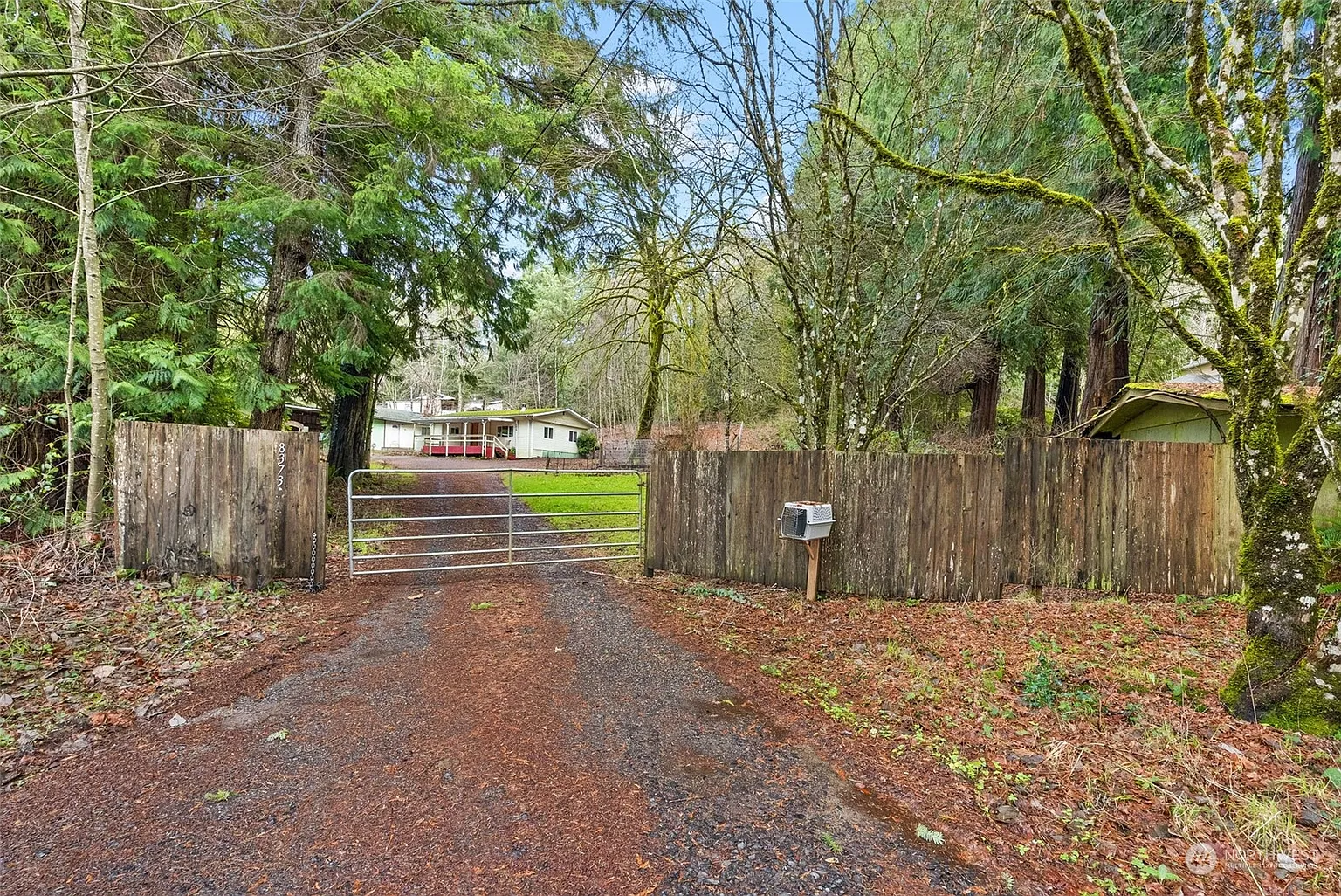 8373 Van Decar Road SE photo 1