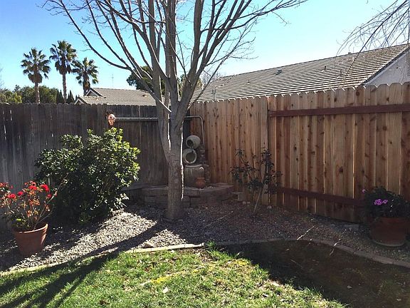 3rd image of 9222 Lucchesi Dr