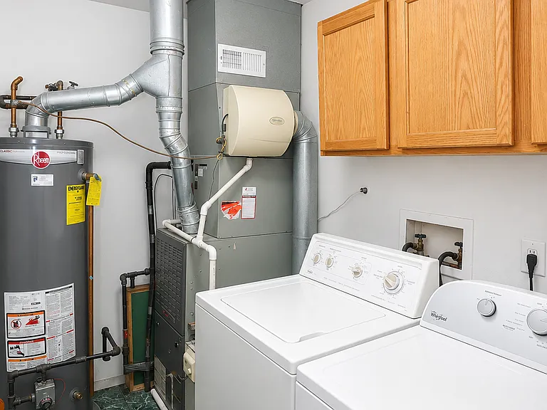 1956 N Hidden Creek Cir #3 — Photo 29