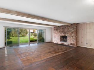 Cross Hwy, East hampton, NY 11937