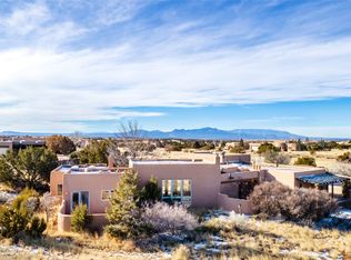 7 Chapala Rd, Santa Fe, NM 87508