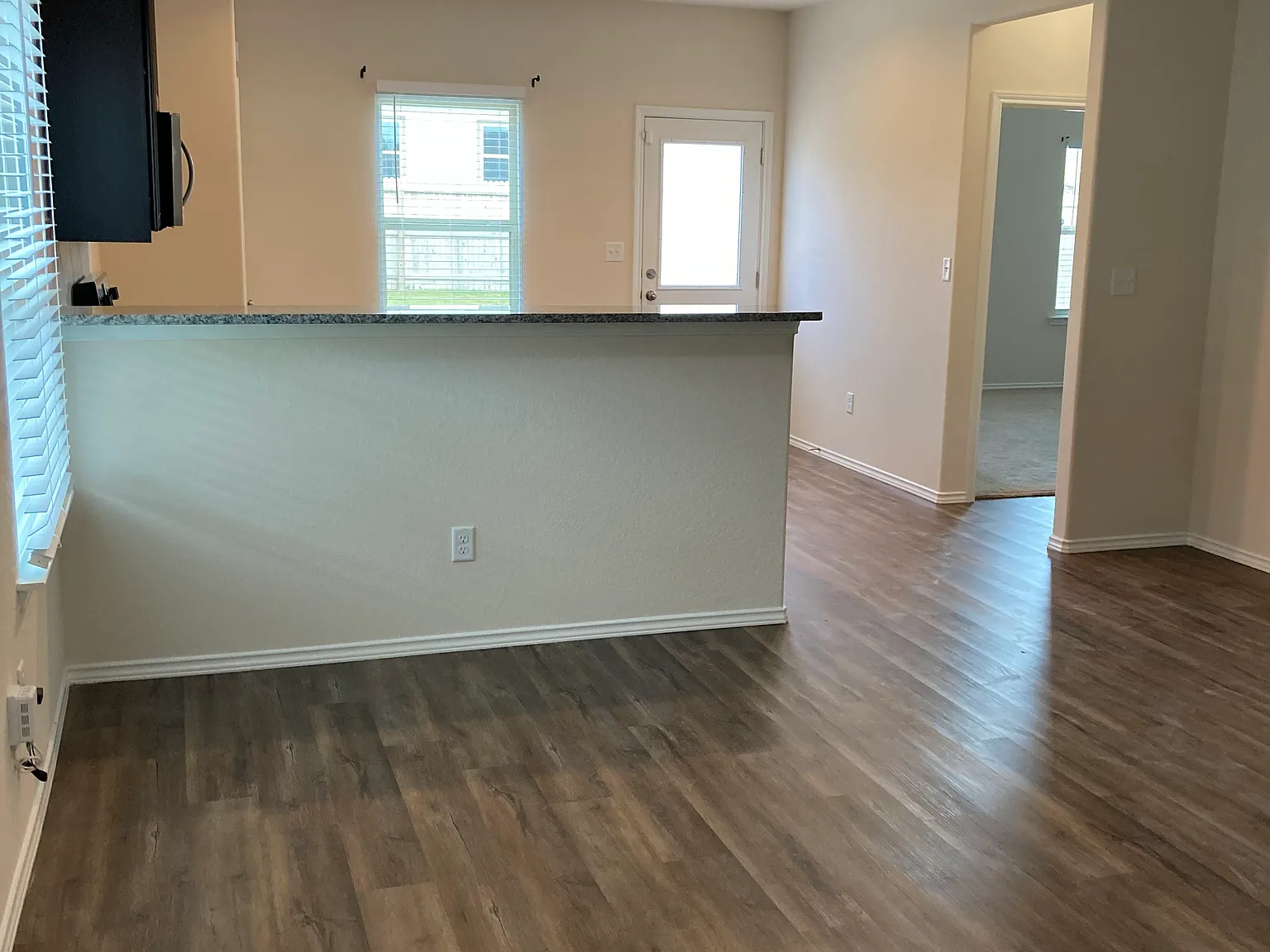 3 bed, 1205 sqft, $1,750 — Photo 3