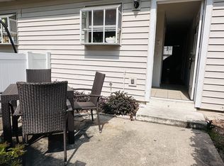 111 E 1st St APT 36, Jacksonville, FL 32206