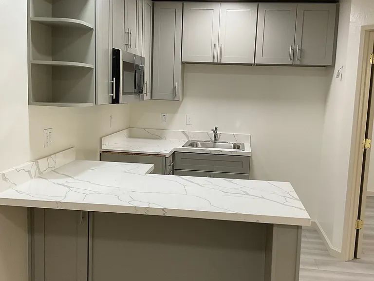 2740 College Ave. — Photo 24