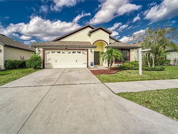 3rd image of 2126 Geneva Dr