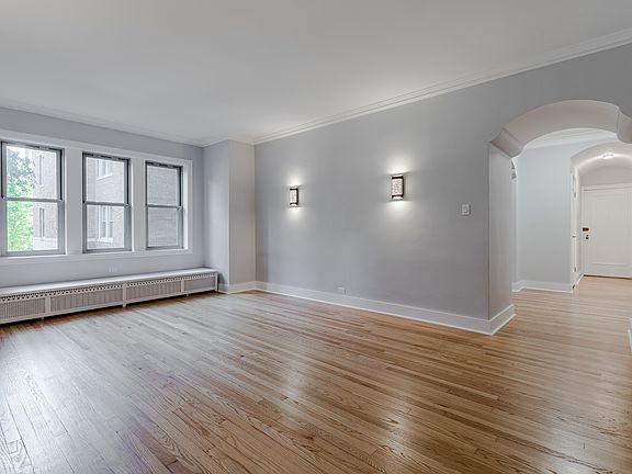 3rd image of 5000 S Cornell Ave APT 2C