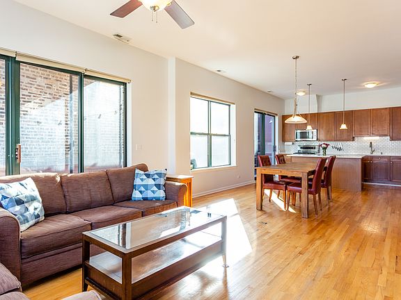 3rd image of 3118 N Lincoln Ave APT 3A