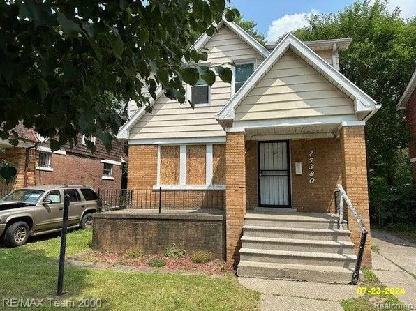 15380 Lesure St, Detroit, MI 48227