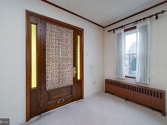 3rd image of 305 E Washington St