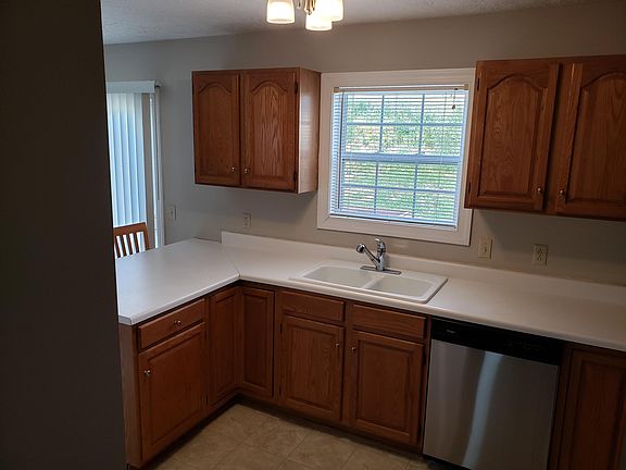 4th image of 75 Gold Leaf Dr NW