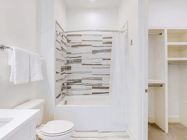 425 Herringbone Ct — Photo 12