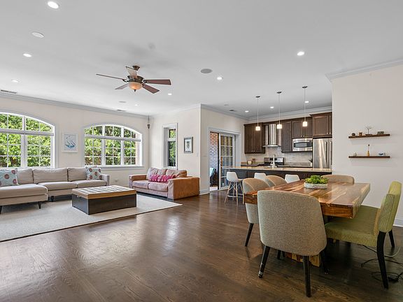 3rd image of 4815 N Damen Ave #302