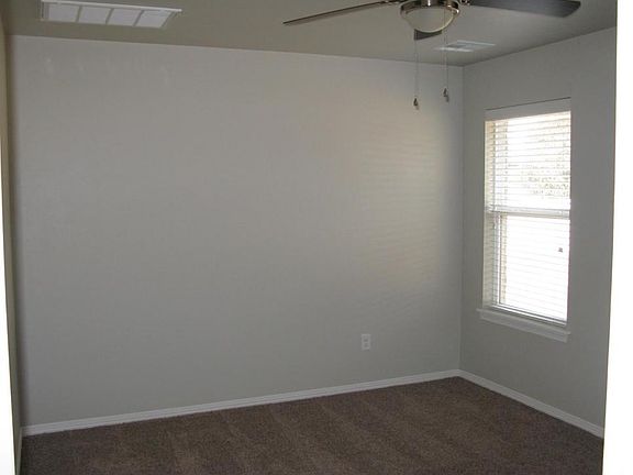 5th image of 11620 Surrey Villas Ct