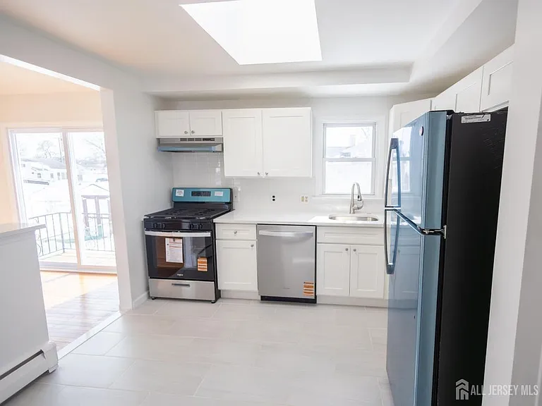 9 Bernath St — Photo 6