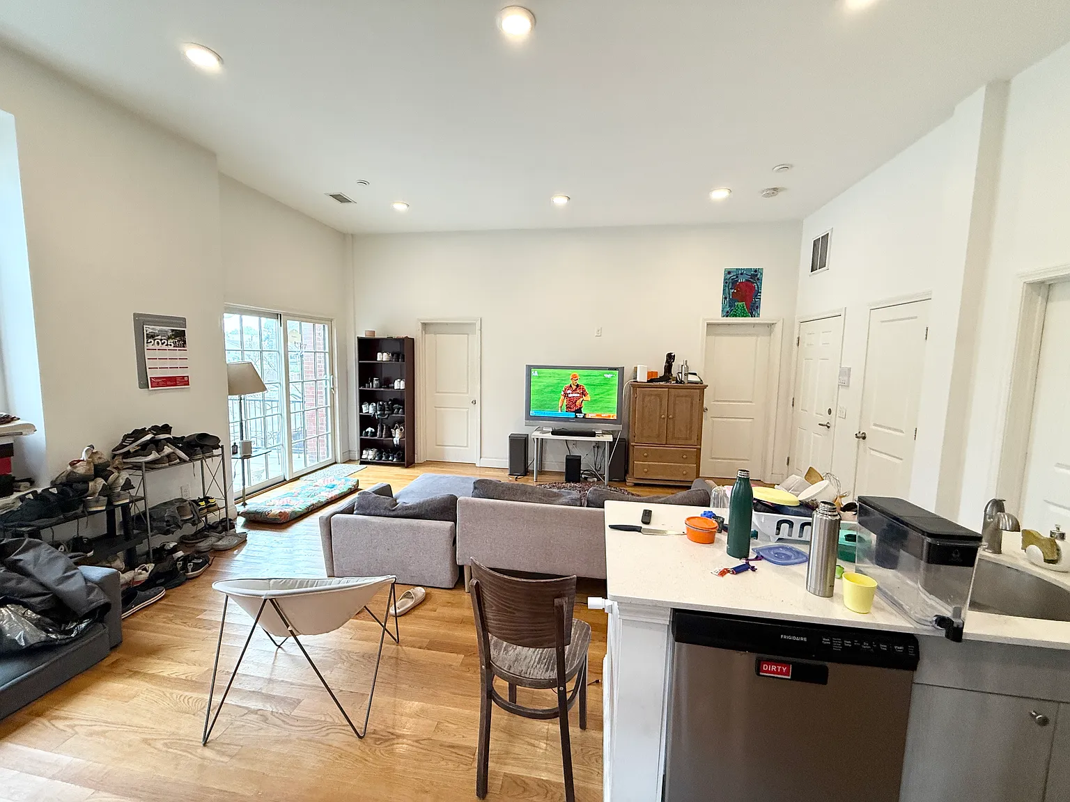 407 Dudley St — Photo 3