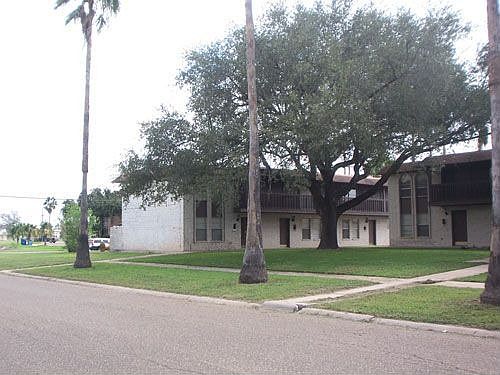 3rd image of 1212 Ash Dr