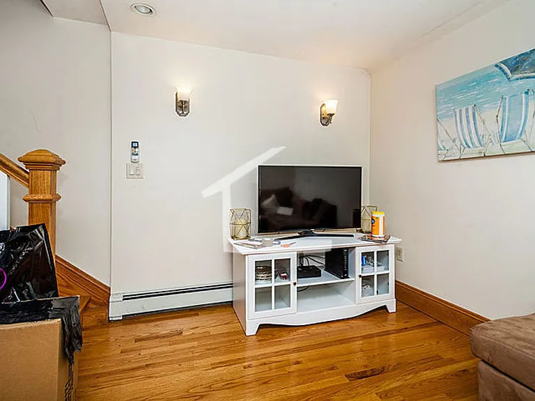 46 Garden St #4D — Photo 8