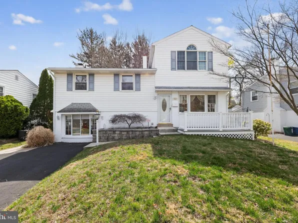 345 Summit Rd, Media, PA 19063