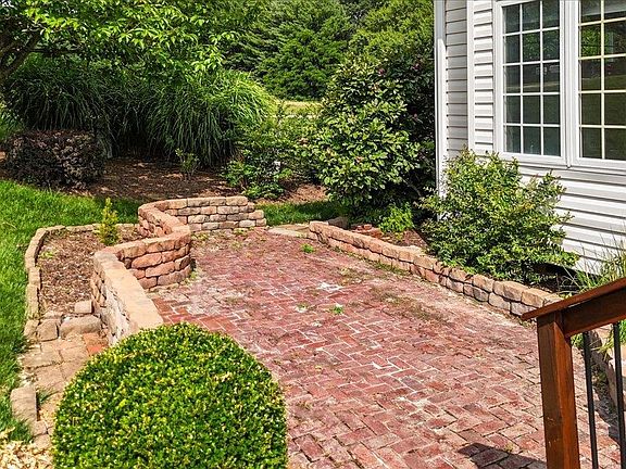 5th image of 2511 Cherry Ln