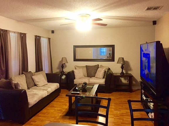 2nd image of 2836 Jeanne Dr