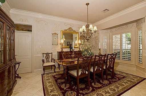 3rd image of 215 Evangeline Dr