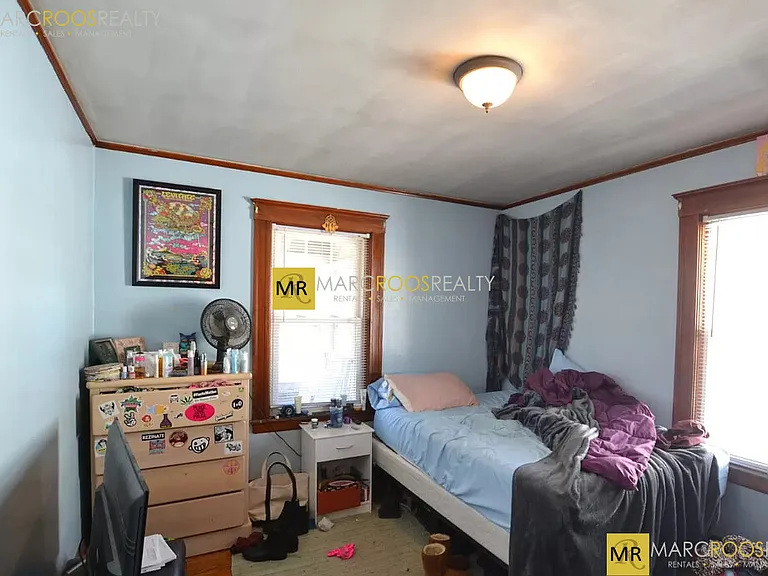 20 Lyne Rd #2 — Photo 4