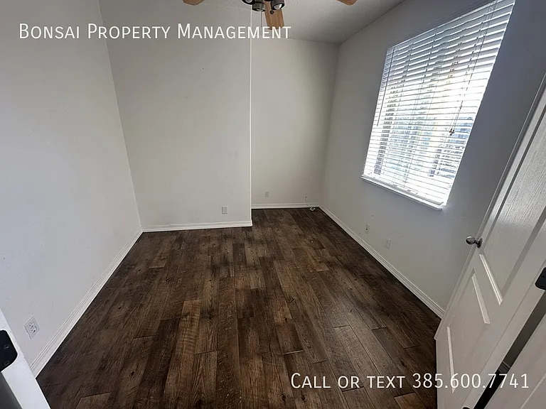 3854 W Garonne Ave — Photo 6