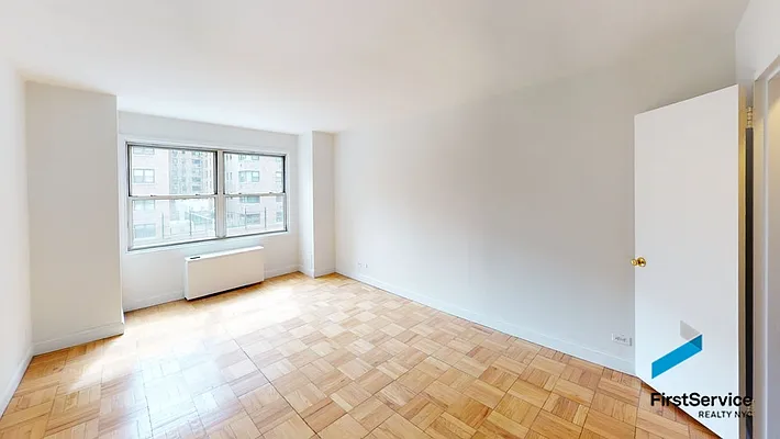 Rented by FirstService Realty (legacy) | media 14