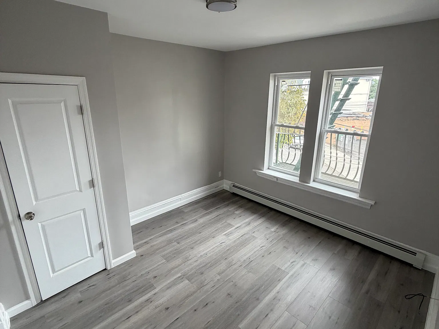 3 bed, $2,400 — Photo 3