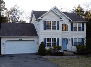 130 Scenic Dr, Blakeslee, PA 18610