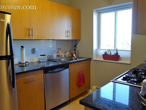 4th image of 970 41st St APT 6B