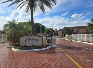 2213 SW 80th Ter #2213, Hollywood, FL 33025