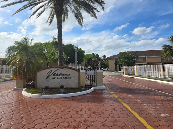 2213 SW 80th Terrace #2213, Miramar, FL 33025